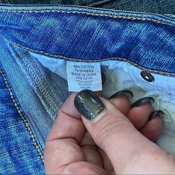 Tilly’s RSQ Venice Destroyed Mid Rise Denim Jean Shorts Sz 27 - Picture 7 of 11